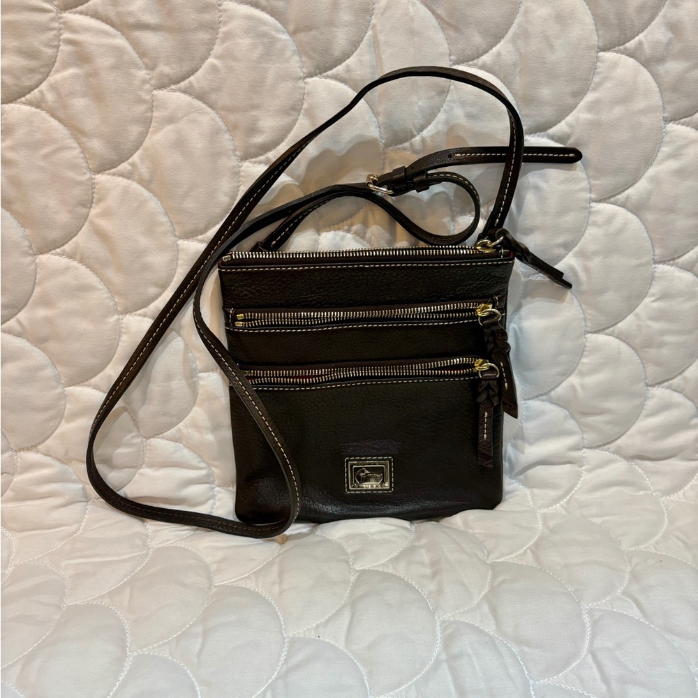 Chic Black Crossbody Bag with Gold Zippers